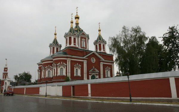 Ново-Голутвинский монастырь